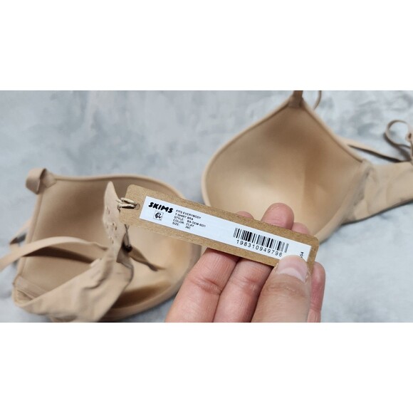 SKIMS 36C Clay Beige Fits Everybody T-Shirt Bra BA-DEM-9221 NWT - Picture 4 of 6